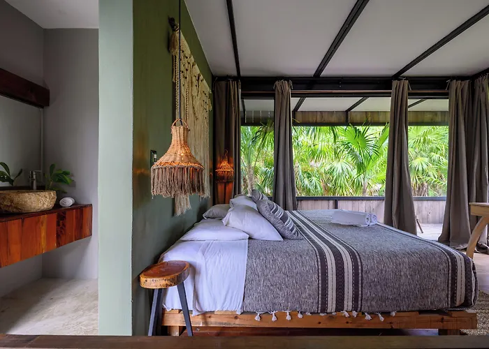 Vida Silvestre Lodge *